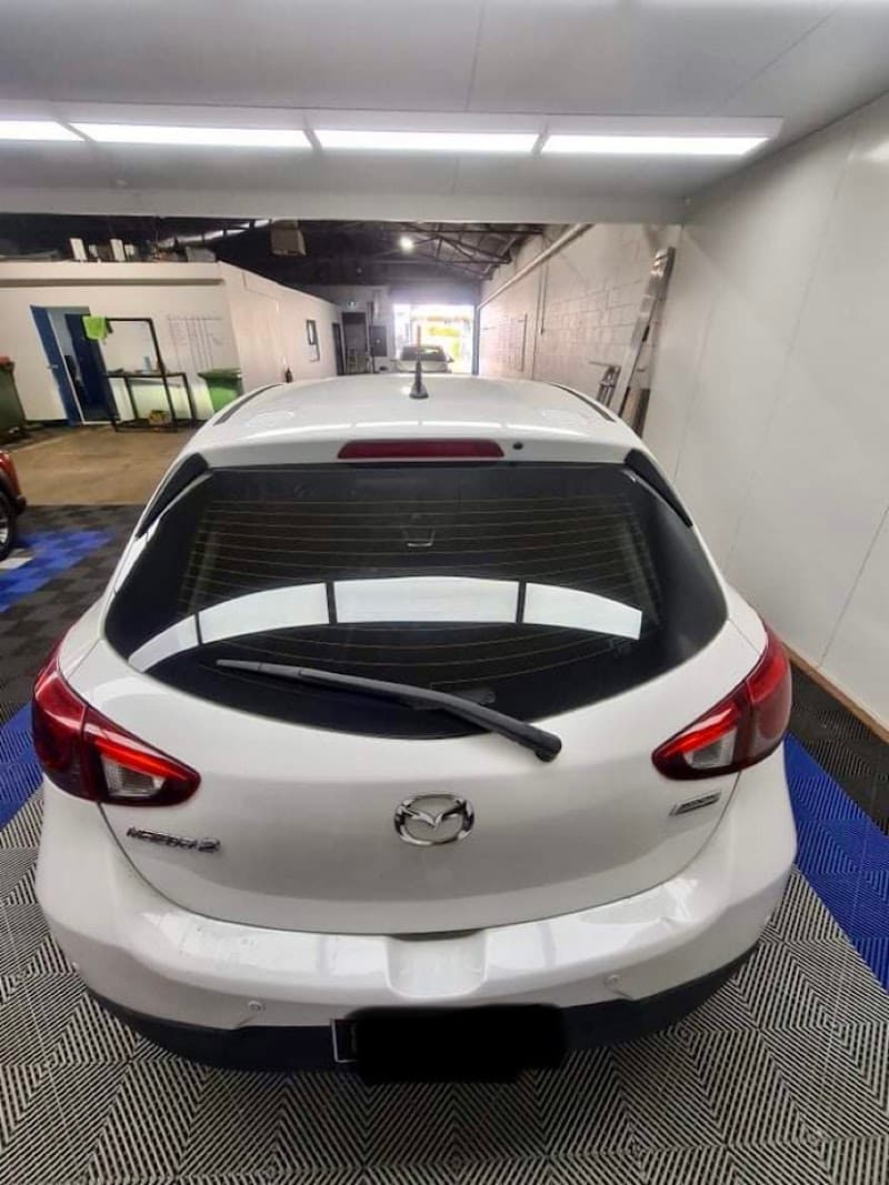 1300GETTINT window tinting work in Booval