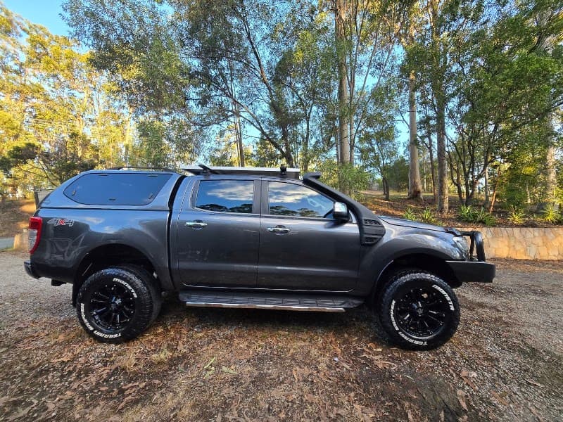 1800 Dirty Cars car detailing work in Brendale