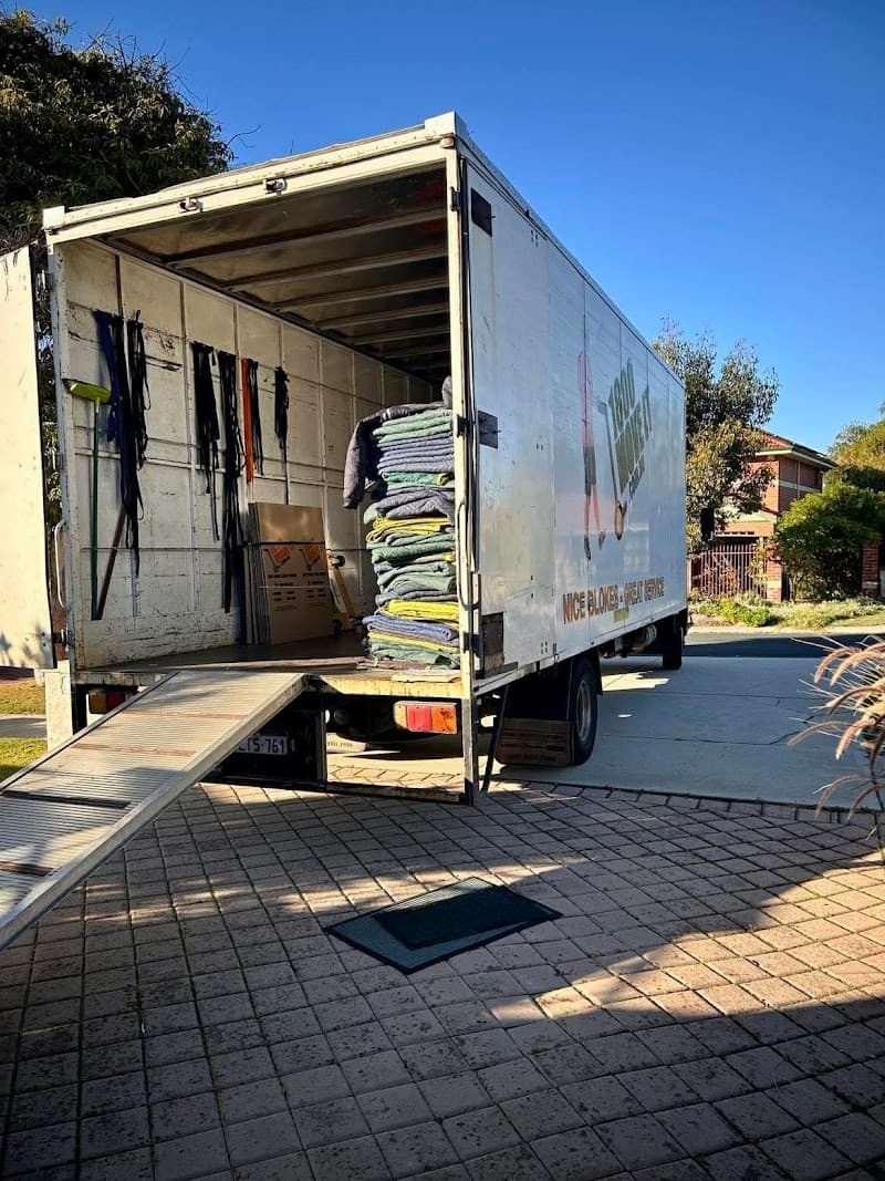 1800 Move It removalist work in Claremont