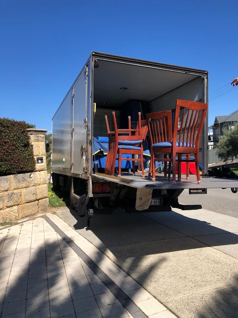 2 Easy Removals removalist work in Osborne Park