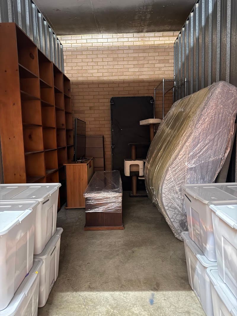 2 Men Removals removalist work in Sydney