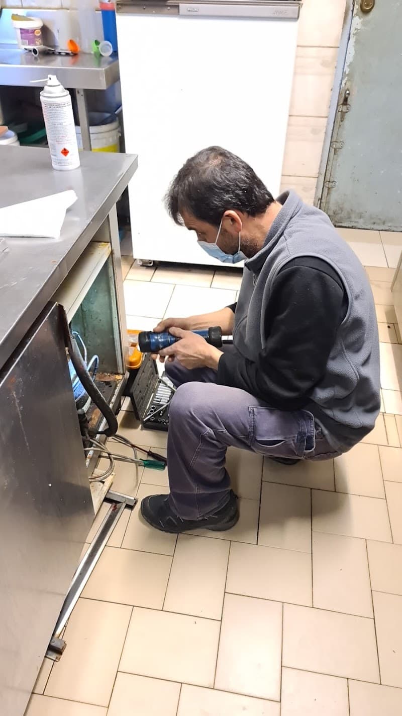 A & B Refrigeration Sales & Service appliance repair work in Fitzroy