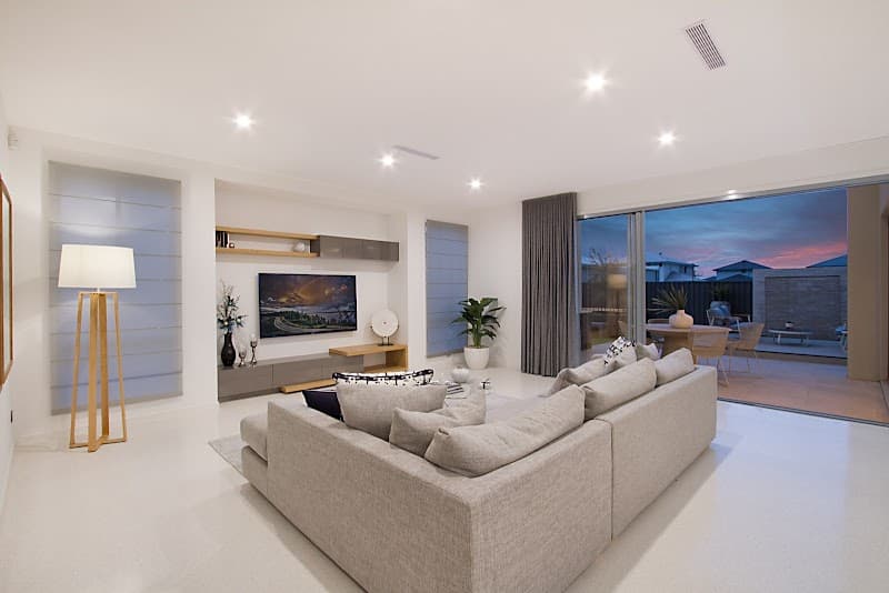 A Curtains and Blinds curtains & blinds work in Burleigh Heads
