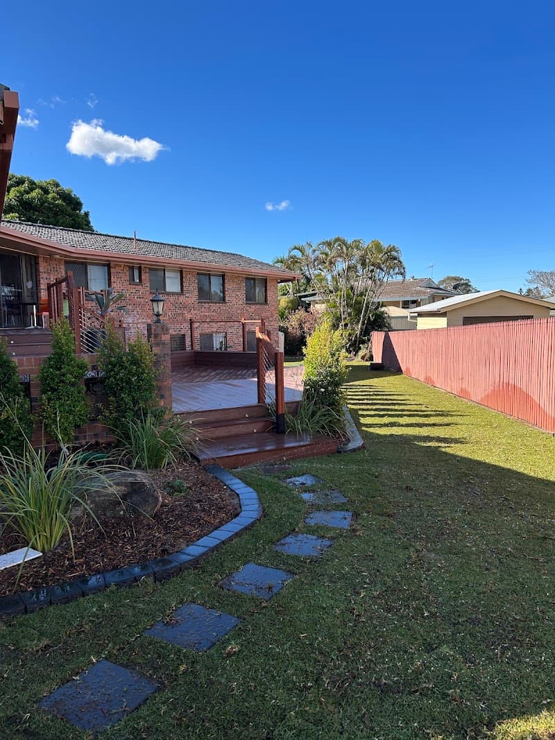 A Touch of Paradise Landscaping and Construction gardening work in Bundaberg Central