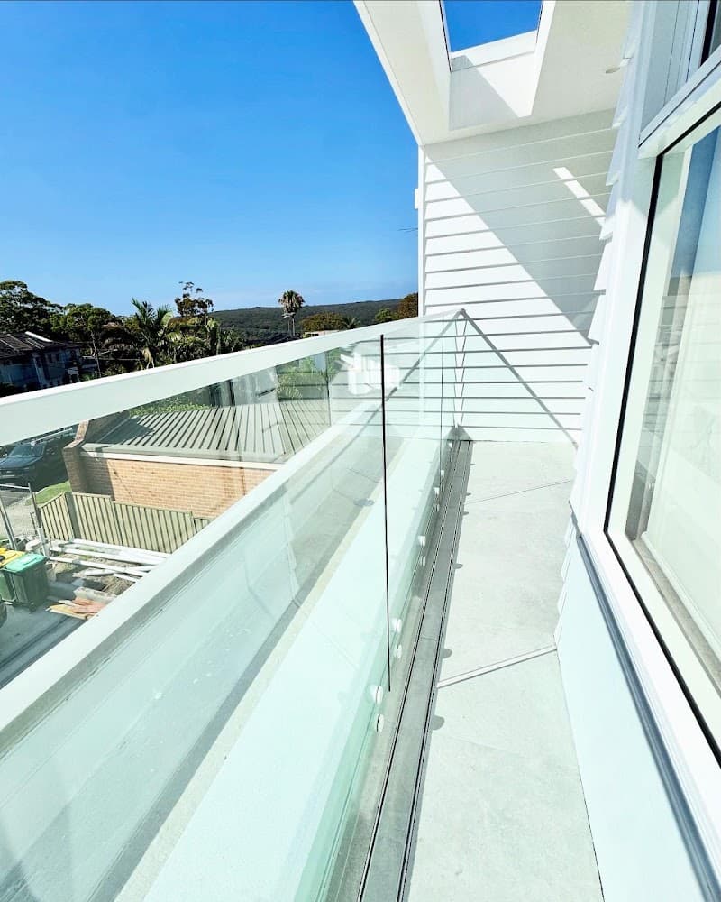 A1 Frameless - Glazing & Frameless Glass glass & glazier work in Cronulla