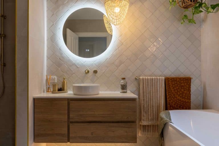 AAA Build bathroom renovation work in Dingley Village