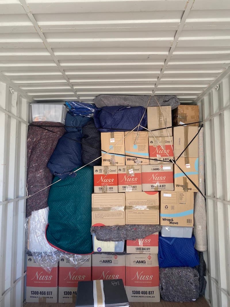 A&R Removals removalist work in Manunda