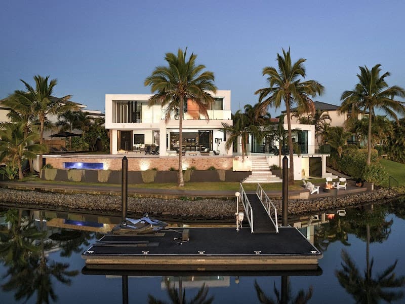 Absolut Custom Glass Systems fencing work in Molendinar