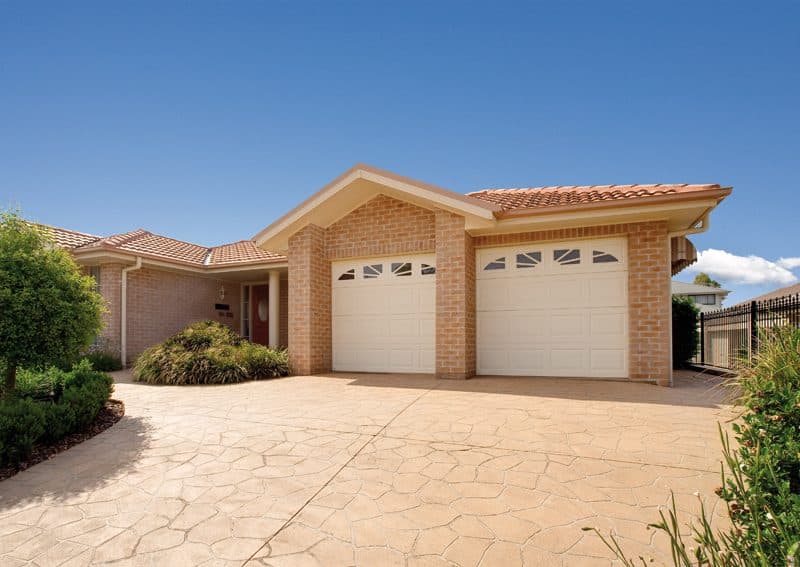 ACT Doorland garage doors work in Hume