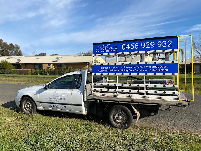 ACW Glazing and Maintenance - 24hr make safe service/ board ups glass & glazier work in Lara