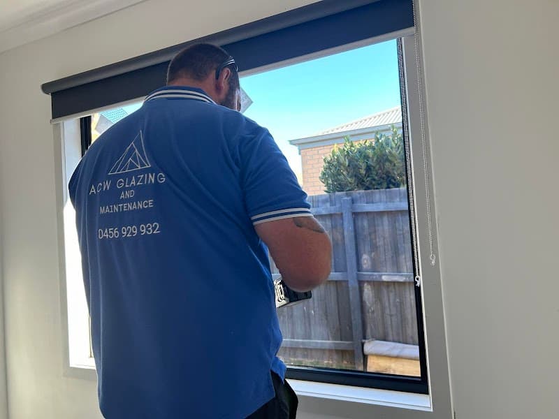 ACW Glazing and Maintenance - 24hr make safe service/ board ups glass & glazier work in Lara
