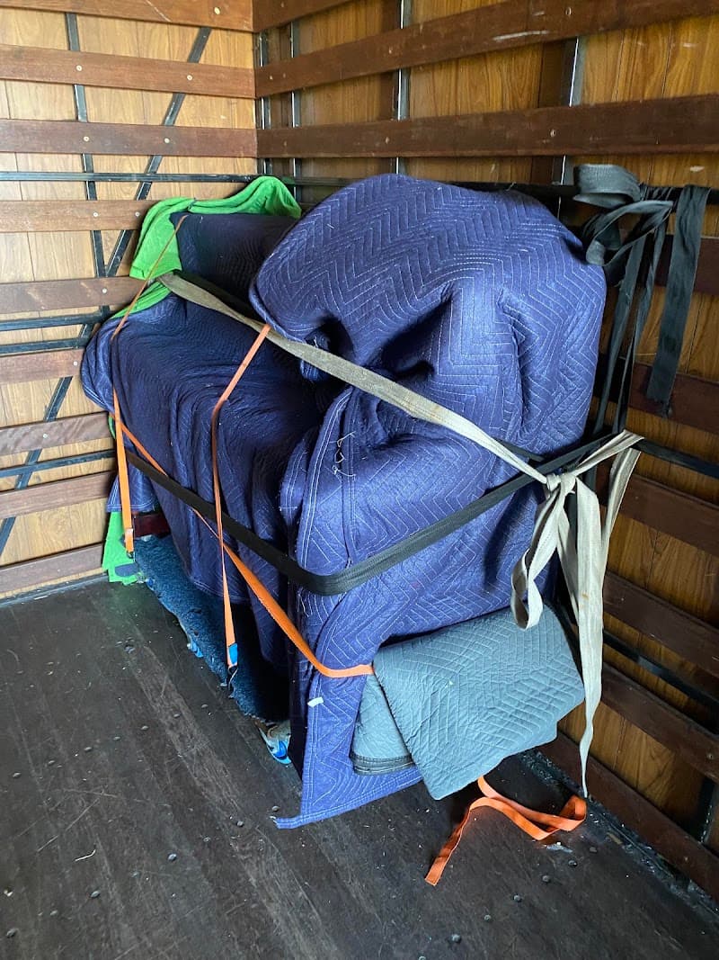 Adam Charles Removals removalist work in Maryborough West