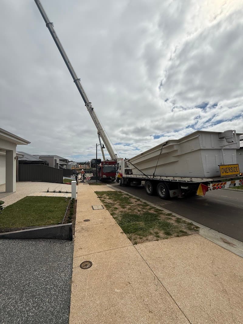 ADELAIDE FIBREGLASS POOLS pool builder work in Kingswood