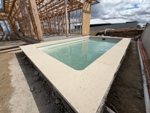ADELAIDE FIBREGLASS POOLS pool builder work in Kingswood