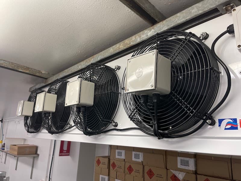 Advanced Clean Air Gold Coast air conditioning work in Runaway Bay