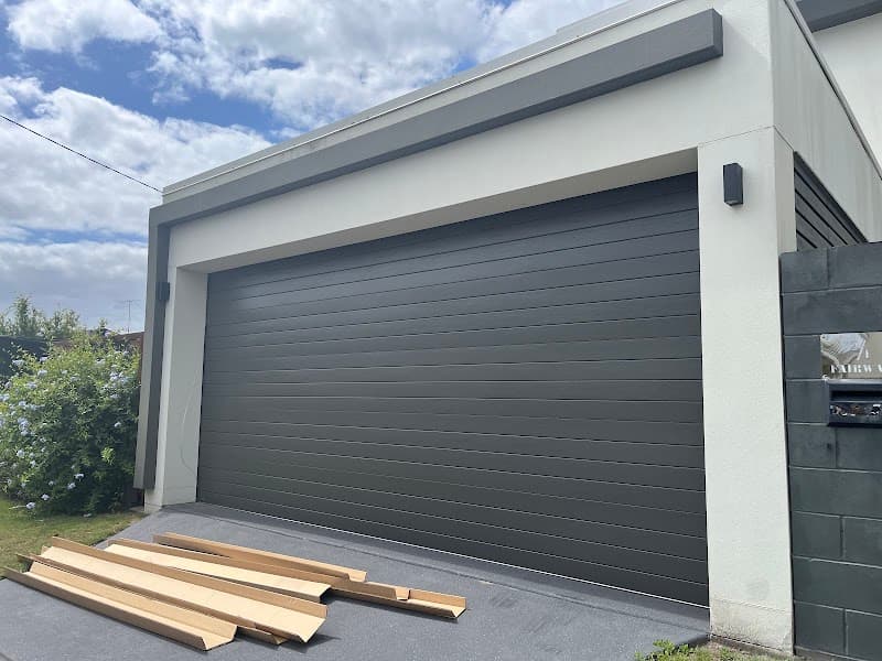 Advanced Garage Doors garage doors work in Burleigh Heads