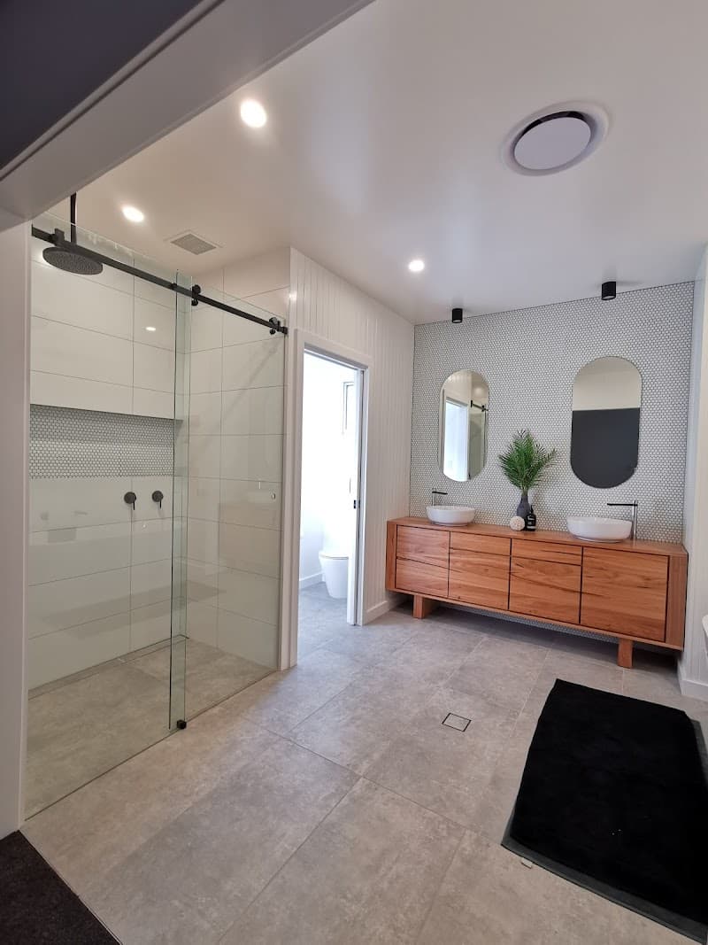 Advanced Glass glass & glazier work in Mitchell