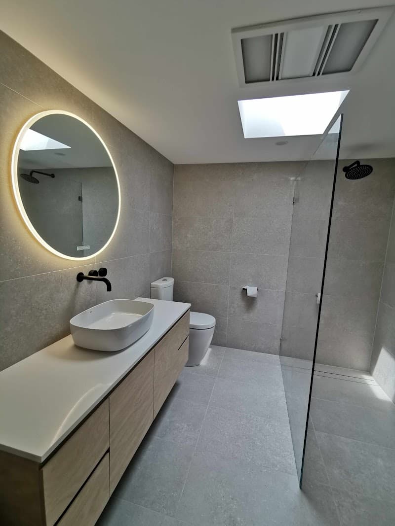 Advanced Glass glass & glazier work in Mitchell