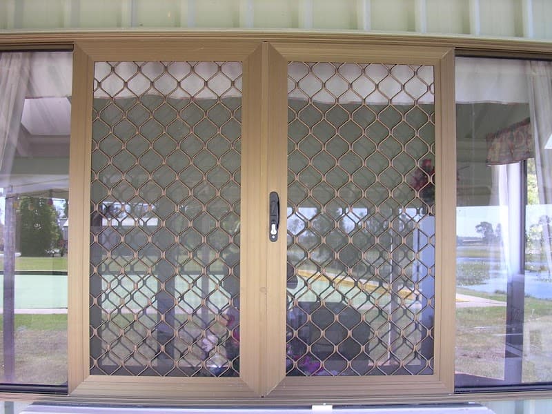 Advantage Screens & Blinds curtains & blinds work in Bundaberg East