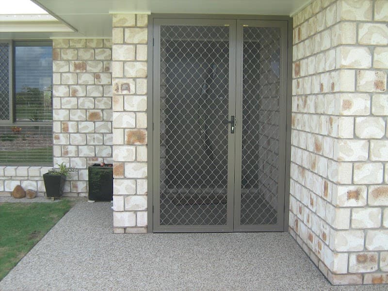 Advantage Screens & Blinds curtains & blinds work in Bundaberg East