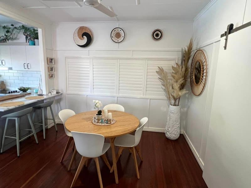 Advantage Screens and Blinds Hervey Bay curtains & blinds work in Pialba
