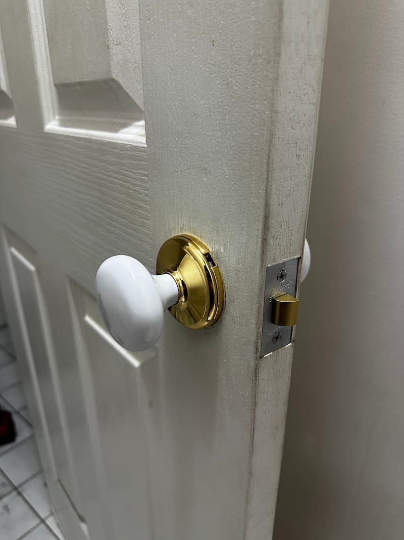 Afterdark Locksmiths locksmith work in Lakelands