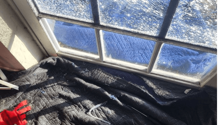 AGR Windows & Doors Glass Repairs Adelaide glass & glazier work in Adelaide