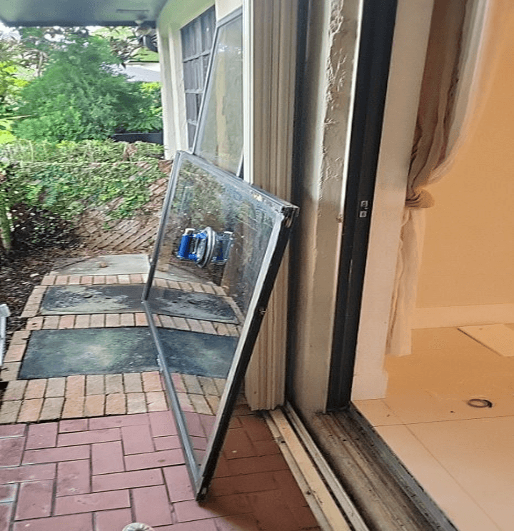 AGR Windows & Doors Glass Repairs Adelaide glass & glazier work in Adelaide