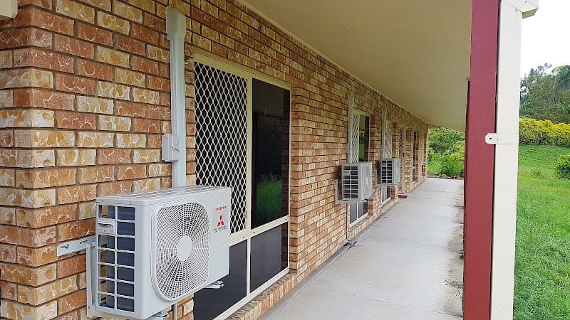 AIRLEC AUSTRALIA solar panel installation work in Aubigny