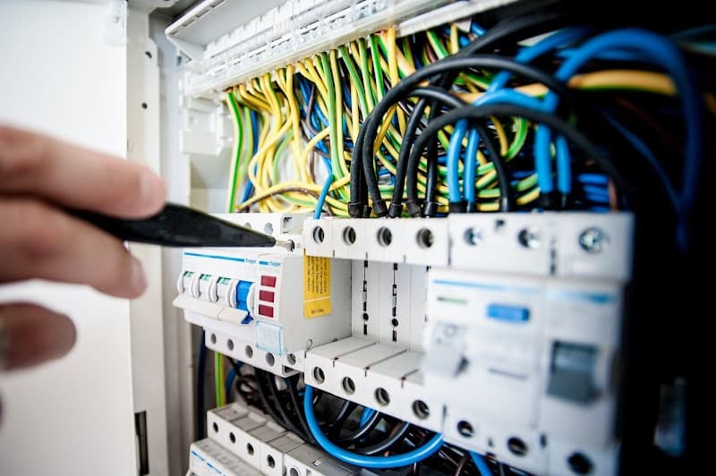 AIS Electrical electrician work in Capalaba