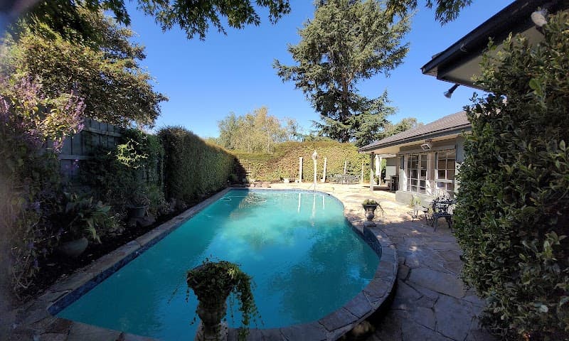 AJ Pool Service pool maintenance work in Knoxfield