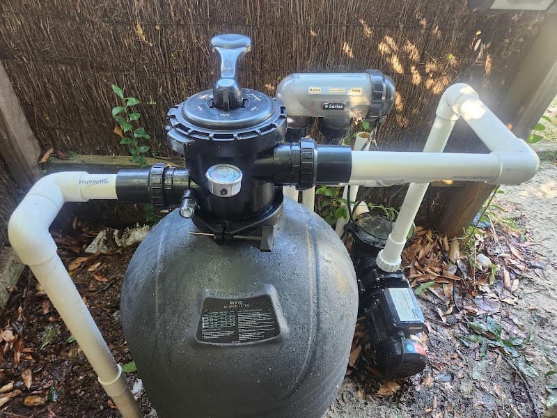 AJ Pool Service pool maintenance work in Knoxfield