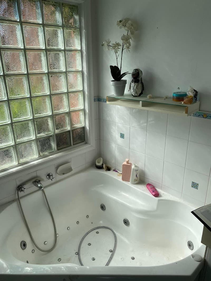 Albos Tiling — Bathroom Renovations tiling work in Frankston South