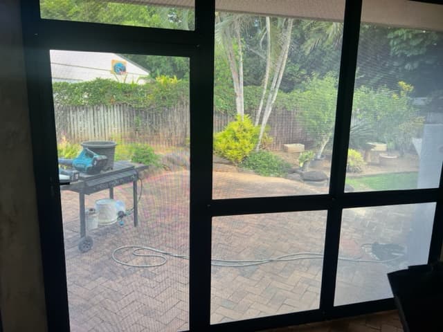 All Security Screens garage doors work in Bungalow
