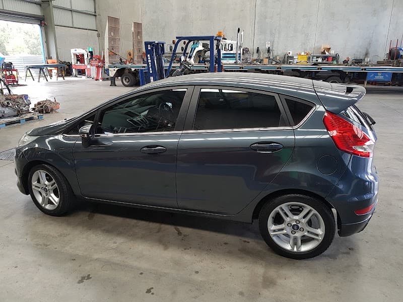 all type window tinting window tinting work in BRASSALL
