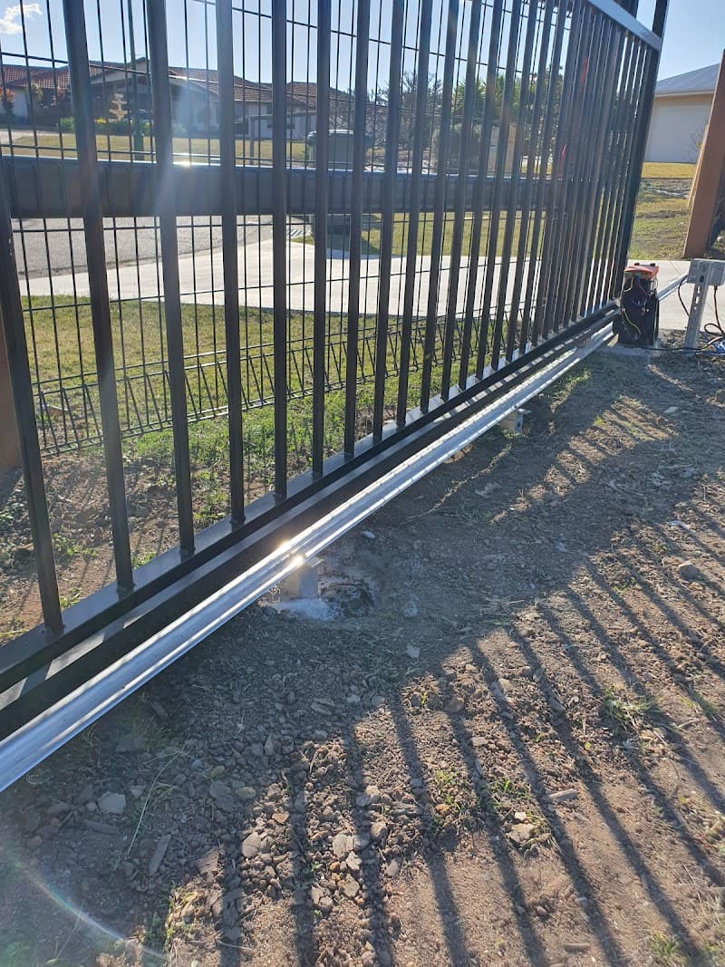 Alligator Gates And Panels fencing work in Churchill