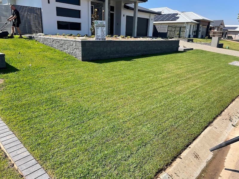 Alpha landscape fencing work in Bundaberg West