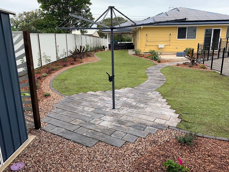 Alpha landscape fencing work in Bundaberg West