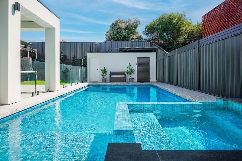 Alpha Pools pool builder work in Fulham