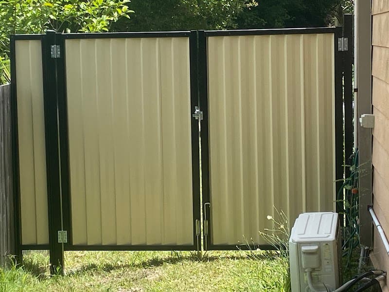 Amazing Fencing QLD fencing work in Yatala