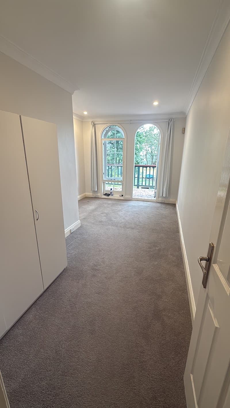 Ambit cleaning - Bond back end of lease cleaners carpet cleaning work in Parramatta