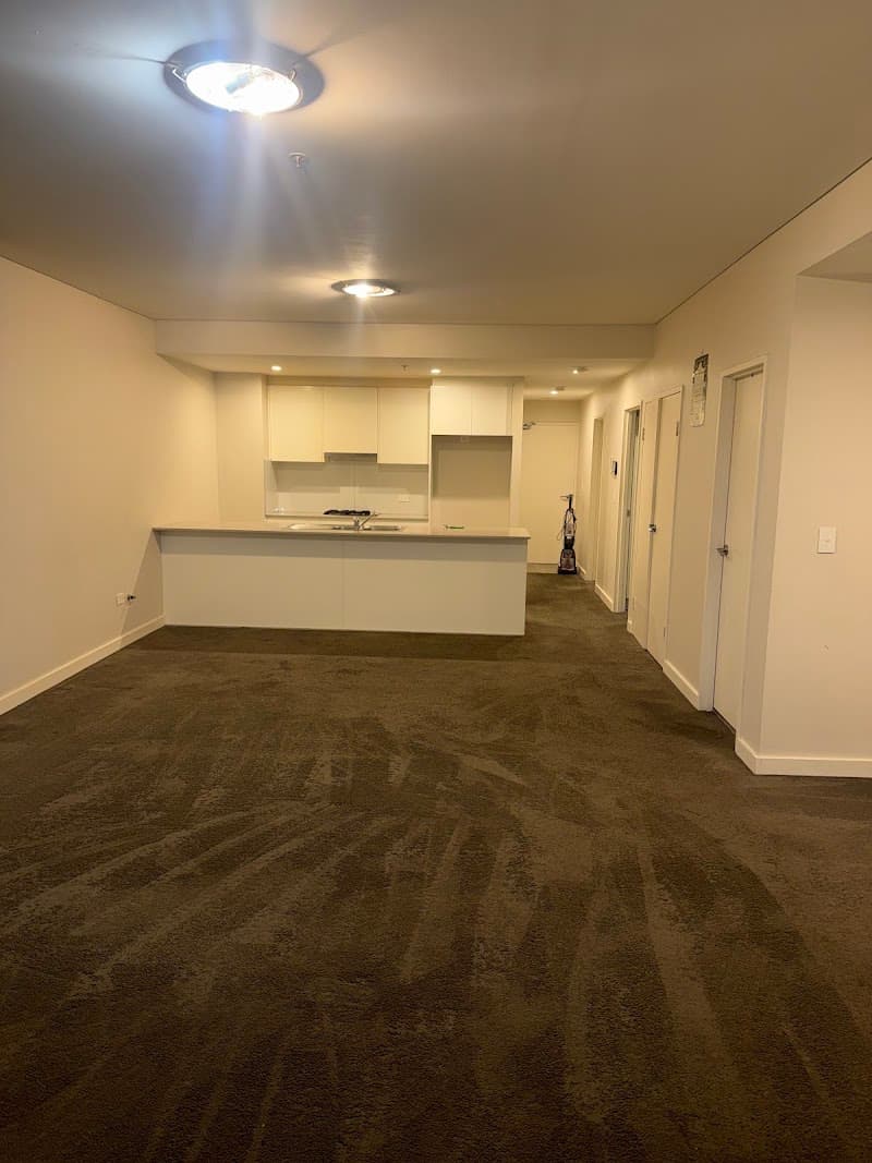 Ambit cleaning - Bond back end of lease cleaners carpet cleaning work in Parramatta