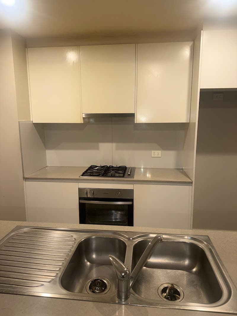 Ambit cleaning - Bond back end of lease cleaners carpet cleaning work in Parramatta