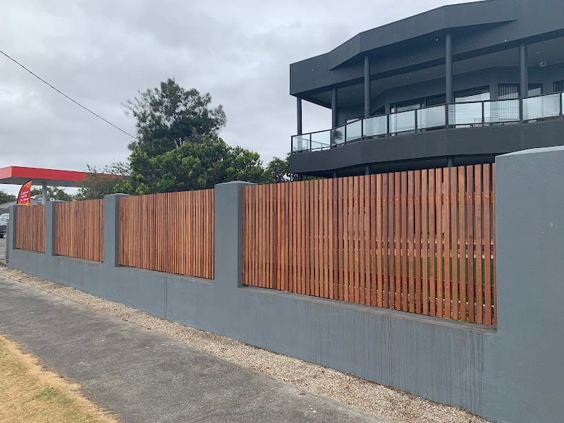 Anchored Fencing and Retaining Walls - Mornington Peninsula fencing work in Rye