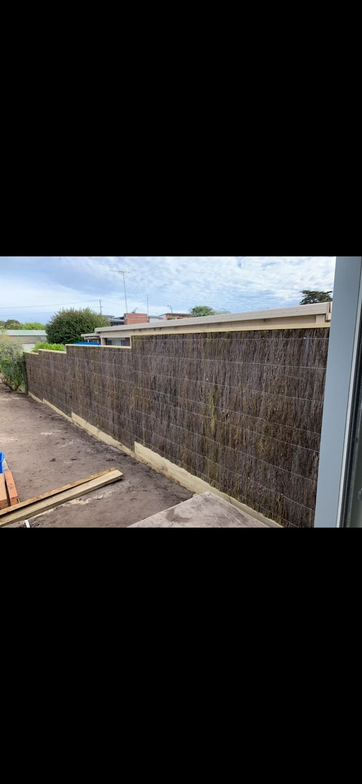 Anchored Fencing and Retaining Walls - Mornington Peninsula fencing work in Rye