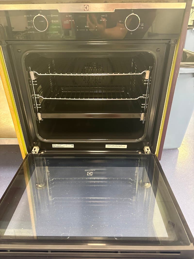 Andino Solutions PTY LTD oven & bbq cleaning work in Mount Gravatt