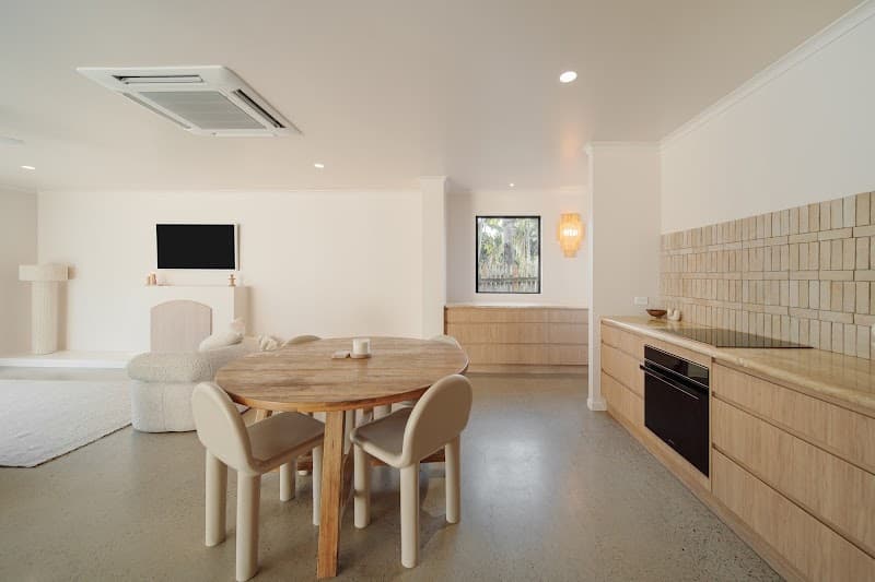 Andrew's Custom Cabinets carpentry work in Townsville City
