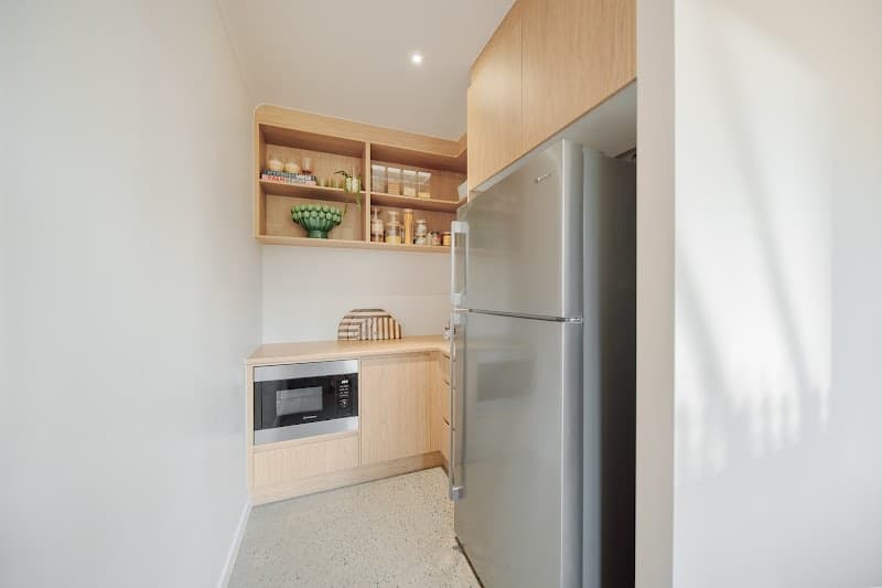Andrew's Custom Cabinets carpentry work in Townsville City