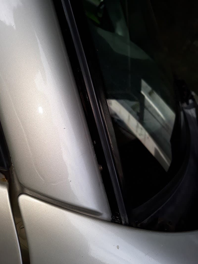 Andrew's Mobile Windscreens glass & glazier work in Townsville City
