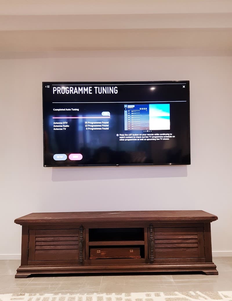 Antenna Fella - Antenna Installation Brisbane | TV Wall Mounting Brisbane antenna & tv work in Kenmore